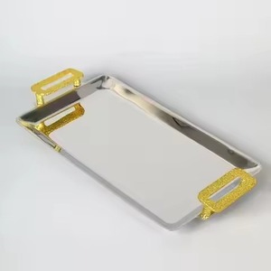 B2B La Mejor Opción: Paquete Doble de Bandejas Rectangulares de Acero Inoxidable con Superficie Espejo y Asas de Alambre Doradas para Buffets de Lujo - Product Image 2