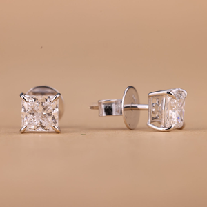 Pendientes de Diamantes con Corte Princesa, Plata 925, Engaste de Garra, Diseño Geométrico Clásico, Joyería de Compromiso para Mujer - Product Image 3
