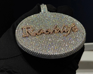 จี้คริสตัล Rocklife เงินแท้ 925 ชุบทอง ดีไซน์หรูหรา ของขวัญสำหรับทุกเพศ - Product Image 1