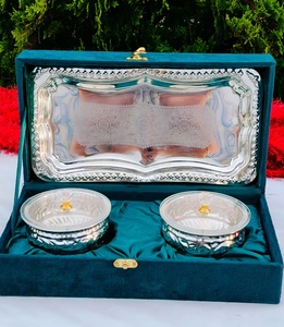 Paquete de regalo bohemio de plata y oro para Diwali - Product Image 3