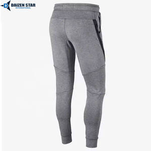 Chándal Deportivo Personalizable de Primavera, 100% Poliéster, con Capucha, Transpirable, Resistente al Viento, Ecológico, de Secado Rápido y Peso Medio - Product Image 6