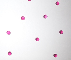 Rubis étoilé transparent rond 4x4 mm 1 carat, cabochon poli créé en laboratoire avec effet étoile à 6 branches pour la fabrication de bijoux - Product Image 4