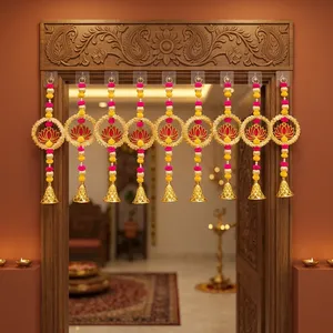 Élégant Toran de porte à fleurs jaunes avec des chaînes de perles et des détails dorés pour la décoration de mariage, festive, de la maison et traditionnelle - Product Image 1