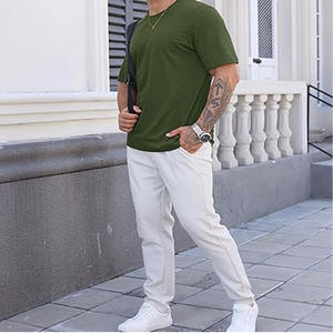 Camiseta deportiva de poliéster de secado rápido y corte ajustado para hombre, personalizada con estampado, para correr, gimnasio y deporte, subida por Dress Sports. - Product Image 3