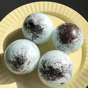 ของเล่นบีบคลายเครียดรูปทรงกลมสีเขียวมิ้นท์ดำ ทำมือจากวัสดุ TPR ของขวัญสร้างสรรค์สำหรับเด็กและผู้ใหญ่ พร้อมบรรยากาศสุดเท่ - Product Image 5