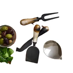 Último diseño asequible, juego de queso de cuerno de búfalo hecho a mano con mango de cuerno, cortador de queso con forma personalizada, juego de queso de tamaño - Product Image 1