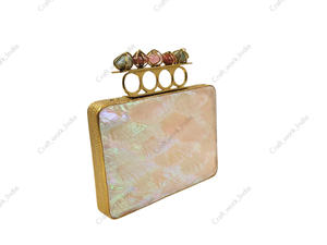 Pochette de soirée ovale de luxe en nacre avec anse en pierres précieuses, cadre en laiton fait main, pour femme - Product Image 4