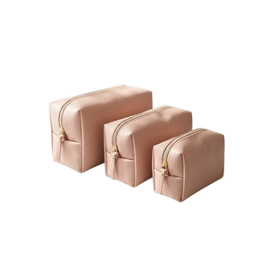 Ensemble de trousses de maquillage en PU rouge avec fermeture éclair et poignée souple, trousse de maquillage portable pour les voyages et l'usage quotidien - Product Image 2