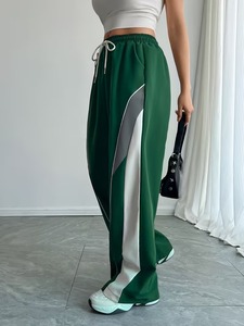 Pantalon large taille haute pour femme avec cordon de serrage - Rayures contrastées vert, blanc et gris - Product Image 4