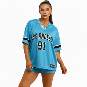 Camiseta Deportiva Personalizada Transpirable 100% Poliéster Antibacteriana con Cuello en V, Manga Corta, Impresión por Transferencia de Calor, Ligera y de Secado Rápido - Product Image 1