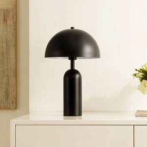 Lampe de table en laiton finition antique avec base sculptée, éclairage élégant pour console - Product Image 1