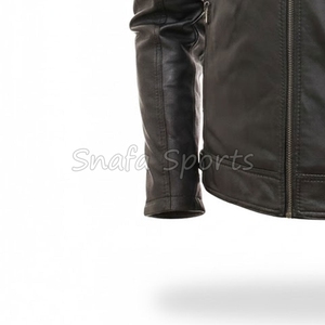 Veste en cuir de motard vintage pour homme, design hivernal, cuir d'agneau personnalisé avec détails matelassés, en vente - Product Image 4