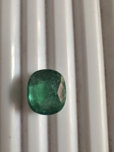 Pierre précieuse naturelle verte 4,64 carats, taille ovale facettée, pierre brute pour la fabrication de bijoux, qualité supérieure, vente en gros - Product Image 1