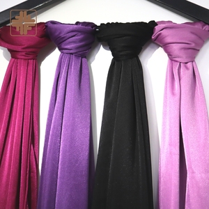 Hijab con estilo Ultimate Premium Buttery Soft Silky Smooth para mujer - Product Image 4