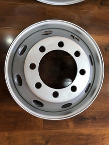Nouvelles jantes en aluminium Foton 22.5x8.25 22.5x9.0, fabrication directe, personnalisées, certifiées TUV, finition argentée, garantie 5 ans - Product Image 5