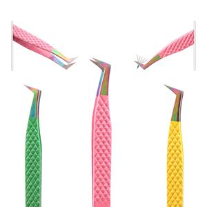 แหนบขนตาเหล่านี้ถูกออกแบบมาเพื่อให้ขนตาปลอมดูมีเอกลักษณ์ - Product Image 1