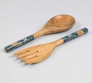 Bol à salade en bois émaillé imprimé, design unique, fait main, avec cuillère, vaisselle de service pour cuisine, salle à manger et réceptions - Product Image 6