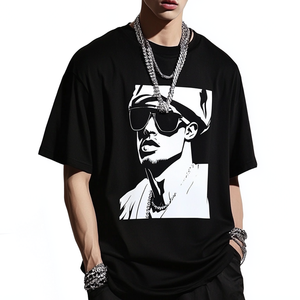Camiseta gráfica negra para hombre con estampado de retrato de rapero audaz, estilo oversize, para moda hip hop, informal, de verano. - Product Image 2