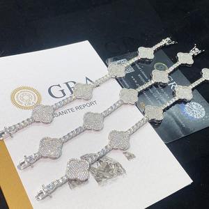 สร้อยข้อมือเทนนิสทรงใบโคลเวอร์สี่แฉกประดับมอสซาไนต์คุณภาพสูง เงินแท้ สไตล์ฮิปฮอป สำหรับผู้หญิง จาก Al Malik Jeweller สินค้าขายดีในยุโรป/อเมริกา - Product Image 1