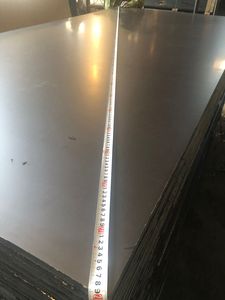 Contreplaqué filmé Promax E1 de première qualité résistant à l'eau pour coffrage de dalles et de murs en béton d'hôtels et de parcs FOMEX Vietnam - Product Image 2