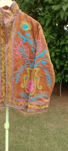Chaqueta de terciopelo bordada a mano de lujo para mujer |   Algodón Transpirable Ecológico de Primera Calidad, Estilo Artesanal Floral - Product Image 3