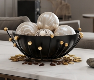 Bol en métal de luxe avec base en feuille d'or et design perlé, centre de table décoratif glamour pour la salle à manger et la maison - Product Image 4