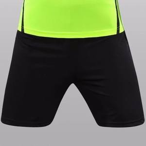 Conjunto de Uniforme de Fútbol - Manga Corta 100% Algodón de Secado Rápido Personalizable - Product Image 5