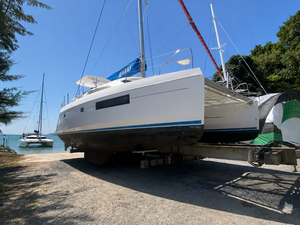 Luxury Catamaran <b>Yacht</b> 8m Fiberglass Hull Inboard Engine Gas Powered 450HP Cruising Leisure Boat UBI 812 - Product Image 6