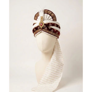 Turbante de Terciopelo Marrón para Novio |   Pagri de Boda India con Bordado Zardozi Dorado, Estilo Maharajá - Product Image 3