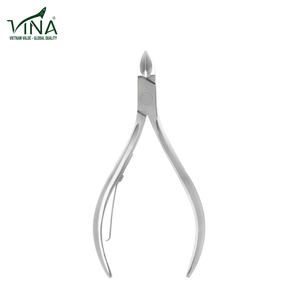 กรรไกรตัดเล็บ VNN 18 รุ่นขายดี ผลิตจากเหล็กกล้าคาร์บอนอย่างดี สำหรับตกแต่งเล็บอย่างแม่นยำ ผลิตในเวียดนาม - Product Image 2