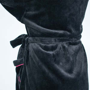 Albornoz con Capucha de Terciopelo Coral Personalizado ODM/OEM de Fábrica, Venta Caliente, con Logotipo Bordado de Lujo, Tela de Poliéster para Spa - Product Image 5