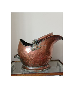 Le seau à charbon en cuivre artisanal classique ajoute de l'élégance au décor de cheminée adapté aux maisons traditionnelles rustiques ou de ferme - Product Image 6