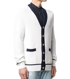 Cardigan respirant à col en V coupe moderne pour homme, pull en maille rayé boutonné style universitaire pour un usage quotidien élégant - Product Image 3