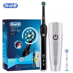 ชุดเริ่มต้นแปรงสีฟันไฟฟ้าแบบชาร์จได้ Oral-B สำหรับฟอกสีฟัน กันน้ำ สีดำกลางคืน ขนแปรงขนาดกลาง 2 หัวแปรง - Product Image 1