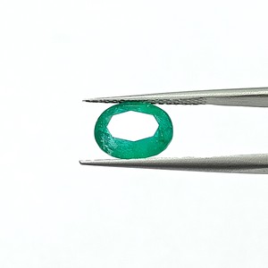 Esmeralda Octogonal Verde de 13.63 Quilates de Zambia, Gema Suelta - Product Image 2
