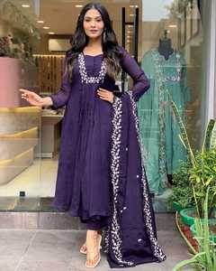 Ensemble Kurti de luxe pour femme, bleu, en viscose et rayonne, brodé, avec pantalon en viscose et dupatta imprimé, parmi les plus vendus - Product Image 3
