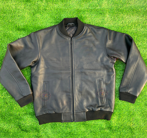 Chaqueta bomber varsity de cuero genuino de vaca para hombre y mujer, chaqueta varsity con cremallera de cuero, cálida para el invierno, estilo urbano, directo de fábrica. - Product Image 6