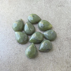 Piedra Preciosa de Jade Nefrita Verde Natural AAA+ en Forma de Pera, Cabujón con Reverso Plano, Calibrada, para Joyería - Product Image 4