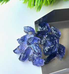 Cristales de iolita azul crudo, piedra preciosa natural sin pulir, piedra curativa azul violeta, piedra de nacimiento de septiembre para la elaboración de joyas. - Product Image 5