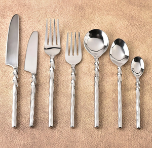 Ensemble de couverts de luxe en acier inoxydable torsadé, martelé, argenté et poli, dans un coffret cadeau, ensemble de couverts élégants réutilisables avec logo personnalisé - Product Image 4
