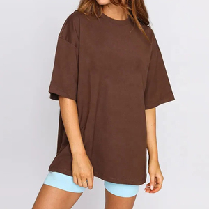 Camiseta de Alta Calidad para Mujer en Tallas Grandes con Bordado y Plumas, 100% Algodón Orgánico - Product Image 6