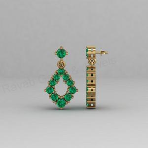 Pendientes colgantes de plata 925 chapados en oro de 18k con cuarzo esmeralda verde, piedra de nacimiento de mayo, estilo Art Deco, engastados con puntas, diseño floral, regalo para mujer - Product Image 1