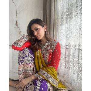 Ensemble haut et bas en mousseline de soie avec dupatta pour tenue de soirée - Product Image 5