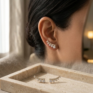 Boucles d'oreilles pour femmes en or jaune 9k 10k, diamant de laboratoire taille brillant rond, style luxe, bijoux pour usage quotidien, Mantra Diamond - Product Image 5