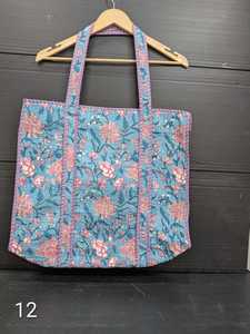 Sac fourre-tout en toile imprimée à la main pour femme, écologique, léger, durable, grande capacité, couleur unie, avec pompon ouvert, vente en gros - Product Image 3