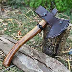 BA Enterprises Hache Viking en Acier Damas Faite à la Main, Forgée, Tactique, Type Tomahawk, Lame Courbée Industrielle de 4 3/4 pouces, Manche en Bois - Product Image 5