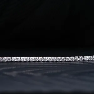 Bracelet tennis classique clarté VVS-VS 0,30 carats avec diamants de laboratoire certifiés IGI couleur D-F CVD en vente. - Product Image 3