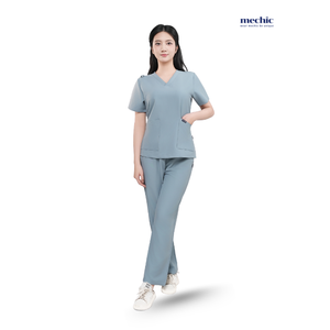 Conjunto de Uniforme Médico para Mujer, Color Morado, Cuello en V, Manga Corta, Pantalones de Algodón y Poliéster, Marca Mechanic - Product Image 3