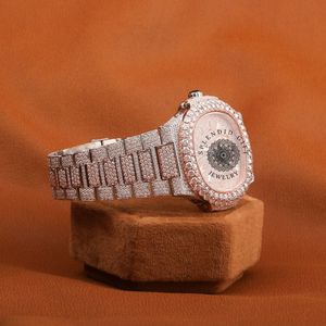 Reloj de Diamantes de Lujo, Regalo Espléndido, 28mm, Analógico, Movimiento de Cuarzo ETA, Resistente al Agua 10m, Correa de Plata con Moissanita, Diseño Discreto - Product Image 2