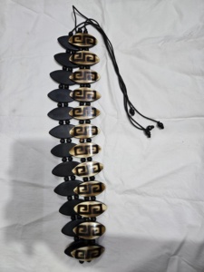 Ceinture géométrique en résine faite à la main avec motif diamant noir et marron, bijoux d'art populaire d'Inde par Arif Handicrafts. - Product Image 5